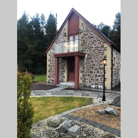 Struan Coach House In Gated Residence Stirling Exterior photo