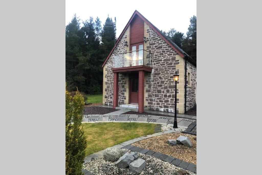 Struan Coach House In Gated Residence Stirling Exterior photo